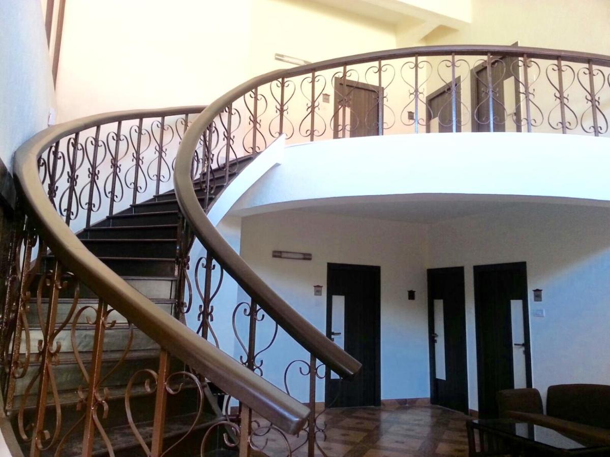 อดาโม เดอะ รีสอร์ต Hotel มาเทรัน ภายนอก รูปภาพ
