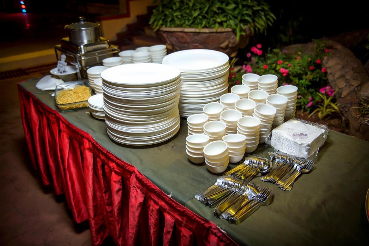 อดาโม เดอะ รีสอร์ต Hotel มาเทรัน ภายนอก รูปภาพ