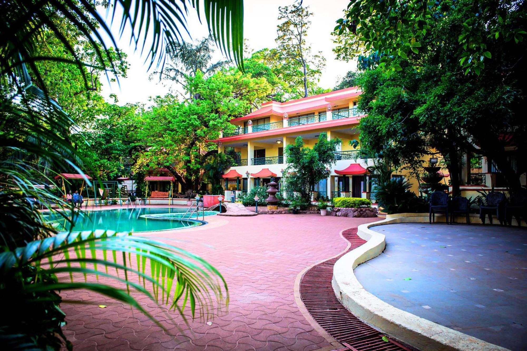 อดาโม เดอะ รีสอร์ต Hotel มาเทรัน ภายนอก รูปภาพ