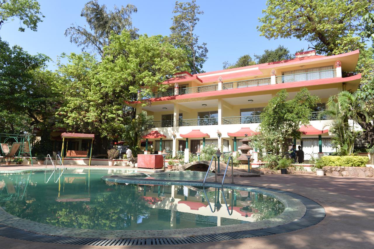 อดาโม เดอะ รีสอร์ต Hotel มาเทรัน ภายนอก รูปภาพ